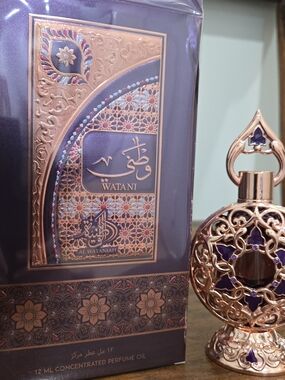 Watani Purple & Rose Gold Perfume Oil